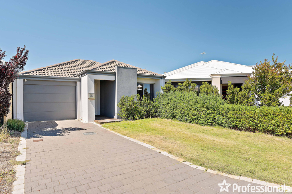 9 Cadaga Way, Piara Waters WA 6112